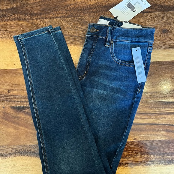 Ellen Tracy Ab-solutely Slimming Mid-Rise Skinny Jeans NEW - Picture 7 of 8